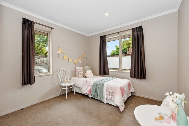 Photo of property in 12a Dover Road, St Andrews, Hamilton, 3200