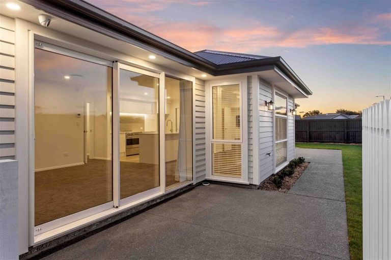 Photo of property in 26 Mcquillan Avenue, Woodend, 7610