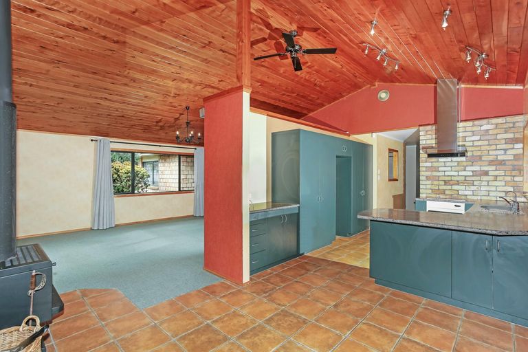 Photo of property in 4 Vela Place, Clarks Beach, 2122