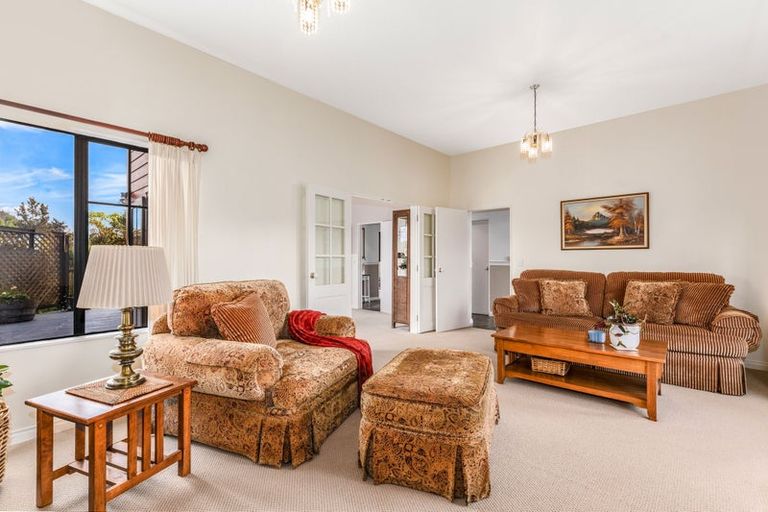 Photo of property in 6 Samwell Drive, Whitby, Porirua, 5024