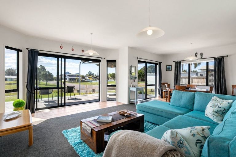 Photo of property in 332 Waterways Parade, Pauanui, Hikuai, 3579