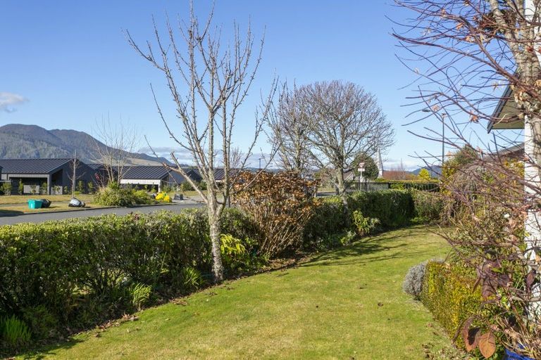 Photo of property in 1 Noumea Drive, Rangatira Park, Taupo, 3330