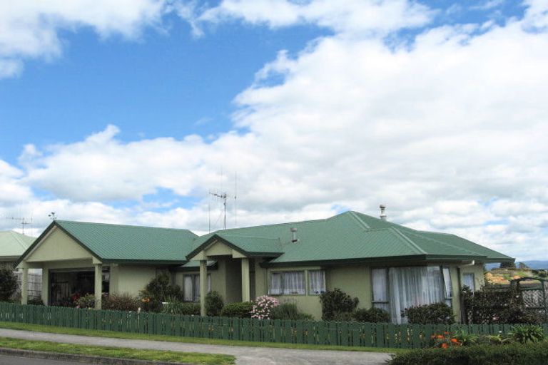 Photo of property in 10 Solander Drive, Welcome Bay, Tauranga, 3112