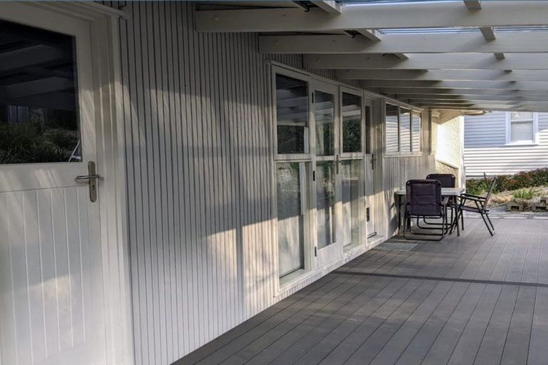 Photo of property in 61 Seddon Crescent, Whataupoko, Gisborne, 4010