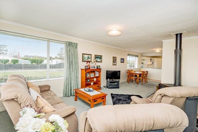 Photo of property in 37 Petticoat Lane, Doyleston, 7682