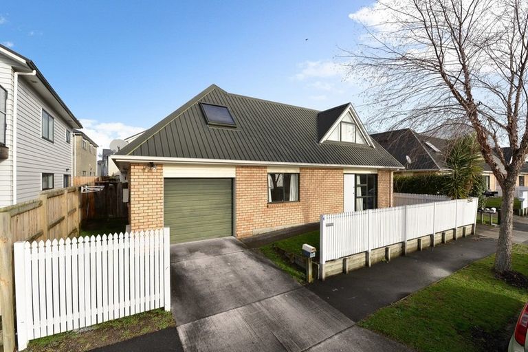 Photo of property in 14a Jones Crescent, Melville, Hamilton, 3206