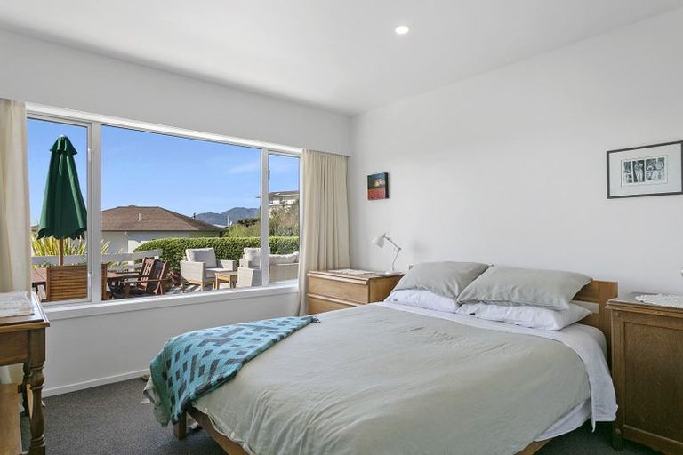 Photo of property in 2/13 Scenic Heights, Acacia Bay, Taupo, 3330