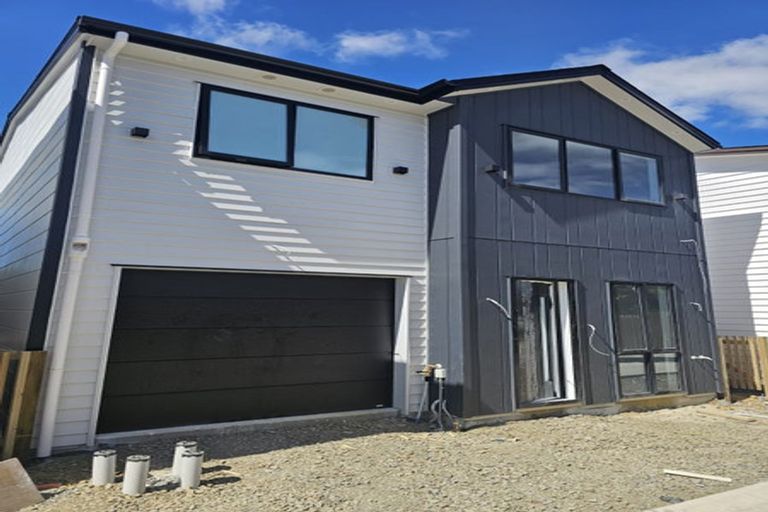 Photo of property in 52c Hutchinsons Road, Bucklands Beach, Auckland, 2014