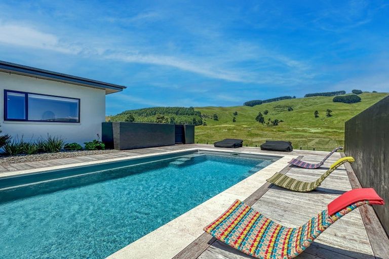 Photo of property in 14 The Fairways, Kinloch, Taupo, 3377