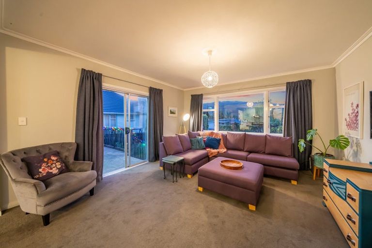 Photo of property in 14 Pempsey Street, Silverstream, Upper Hutt, 5019