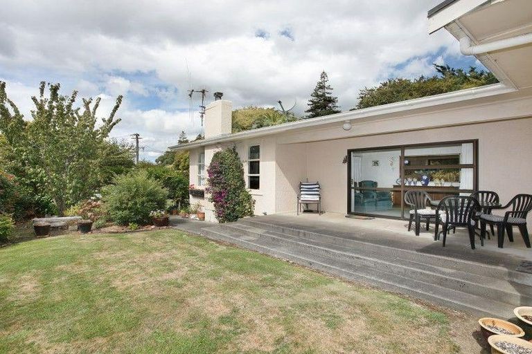 Photo of property in 26 Oxford Street, Marton, 4710