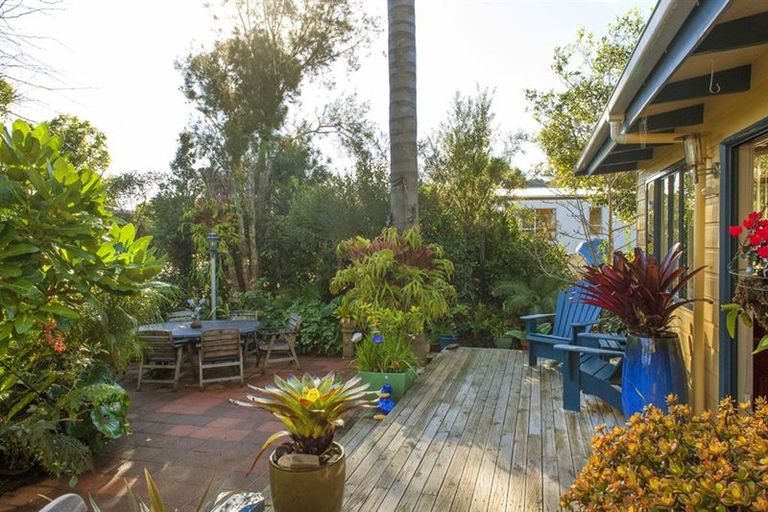 Photo of property in 15 Hilldale Crescent, Kuaotunu West, Whitianga, 3592