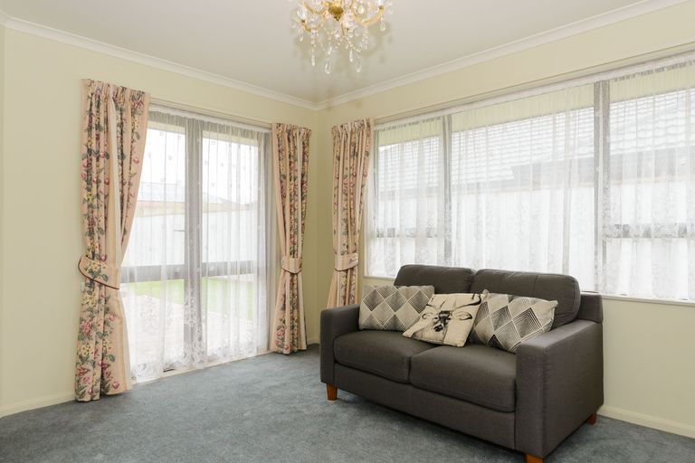 Photo of property in 14 Woodgate Court, Fitzherbert, Palmerston North, 4410