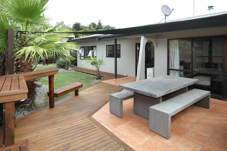 Photo of property in 17 Churchill Drive, Taradale, Napier, 4112