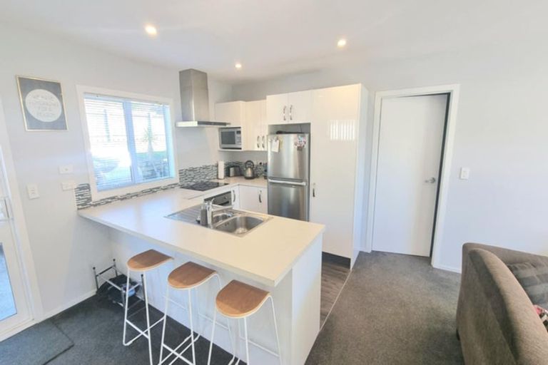 Photo of property in 2 Danden Way, Pukekohe, 2120
