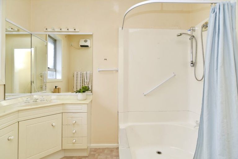 Photo of property in 19 Bourne Crescent, Papanui, Christchurch, 8053