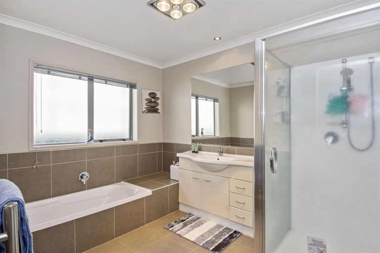 Photo of property in 34 Danny Place, Pyes Pa, Tauranga, 3112