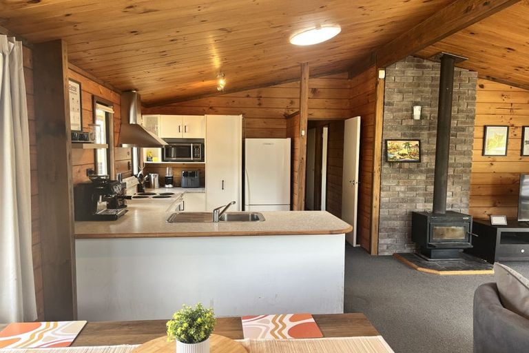 Photo of property in 41 Riversdale Drive, Merrilands, New Plymouth, 4312