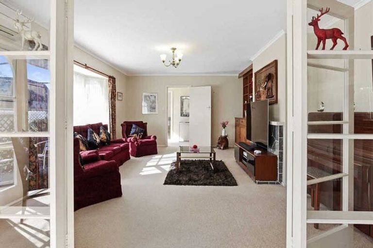 Photo of property in 6 Deepdale Street, Burnside, Christchurch, 8053