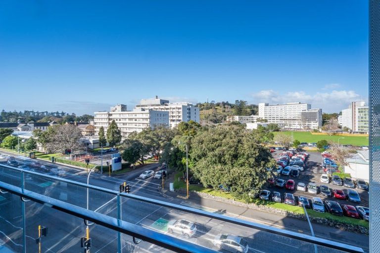 Photo of property in 411/223b Green Lane West, Epsom, Auckland, 1051