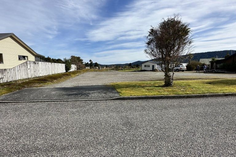 Photo of property in 30 Pekanga Drive, Fox Glacier, 7886