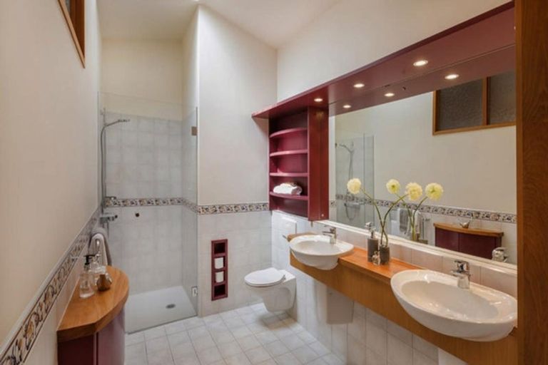 Photo of property in 121 Clovelly Road, Bucklands Beach, Auckland, 2012