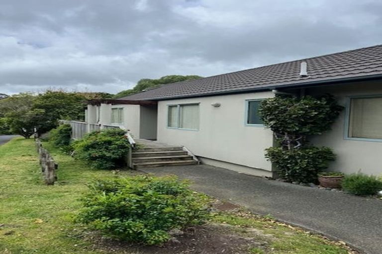 Photo of property in 90a Atkinson Road, Titirangi, Auckland, 0604