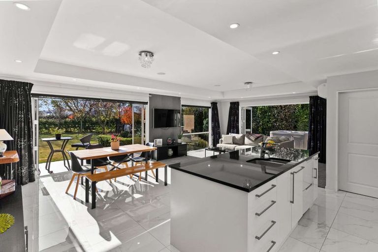 Photo of property in 7 Teviotview Place, Amberley, 7410