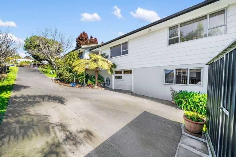 Photo of property in 8 Carina Crescent, Torbay, Auckland, 0630
