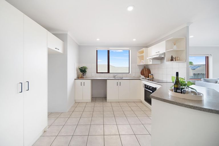 Photo of property in 13 Keri Vista Rise, Papakura, 2110