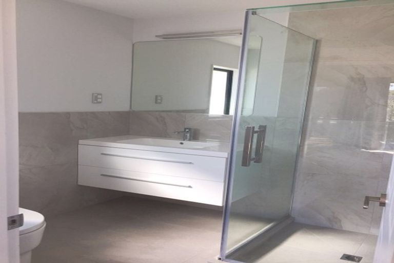 Photo of property in 77a Harrington Road, Henderson, Auckland, 0610