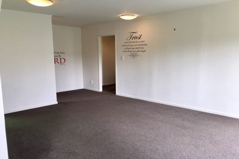 Photo of property in 21b Sunnypark Avenue, Rosehill, Papakura, 2113