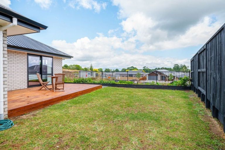 Photo of property in 32 Oralee Terrace, Peacocke, Hamilton, 3206