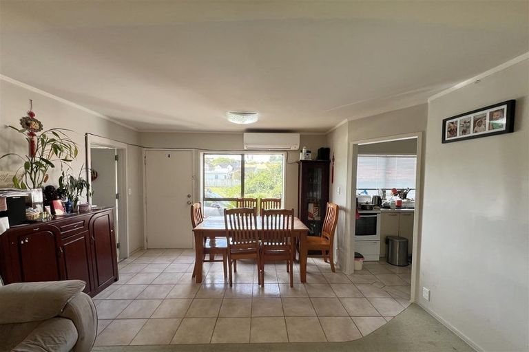 Photo of property in 45b Kurnell Drive, Botany Downs, Auckland, 2010