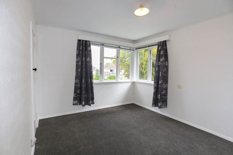 Photo of property in 28 Hillary Crescent, Upper Riccarton, Christchurch, 8041
