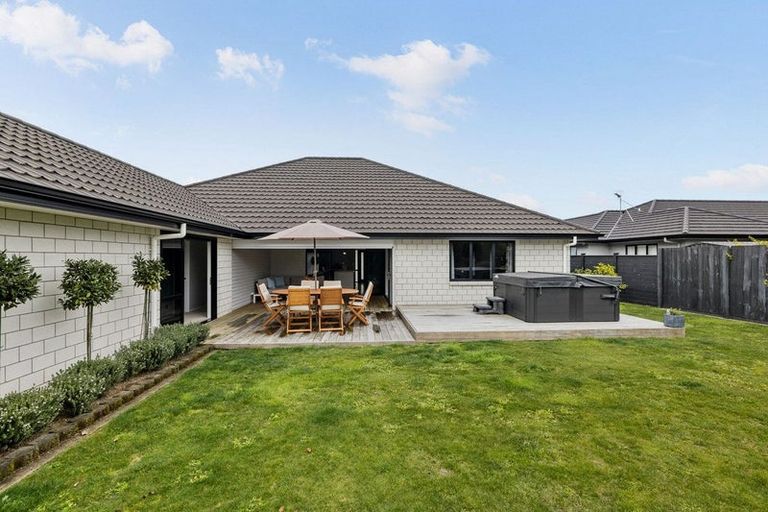 Photo of property in 39a Norfolk Drive, Cambridge, 3434