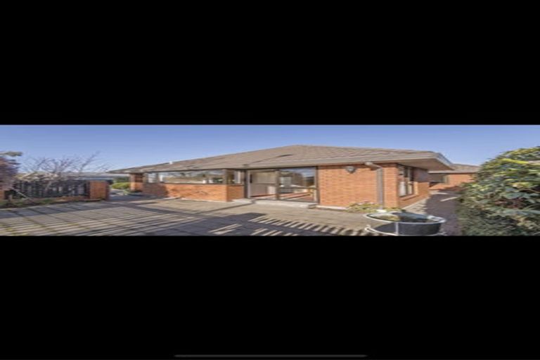 Photo of property in 1/423 Harewood Road, Harewood, Christchurch, 8051