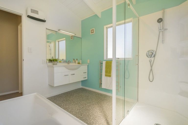 Photo of property in 128 Buffalo Beach Sh25 Road, Whitianga, 3510