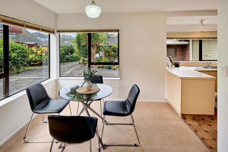 Photo of property in 219c Main Road, Tawa, Wellington, 5028