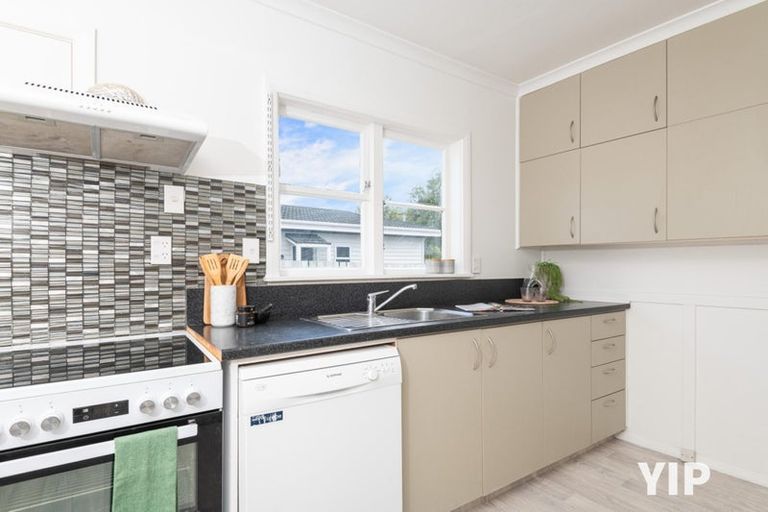 Photo of property in 33 Findlay Street, Tawa, Wellington, 5028