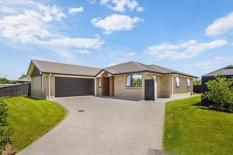 Photo of property in 8 Remana Crescent, Huapai, Kumeu, 0810