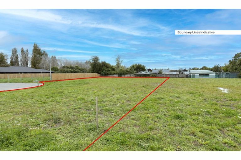 Photo of property in 16 George Oliver Place, Kainga, Christchurch, 8083