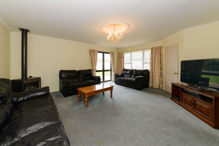 Photo of property in 14 Woodgate Court, Fitzherbert, Palmerston North, 4410