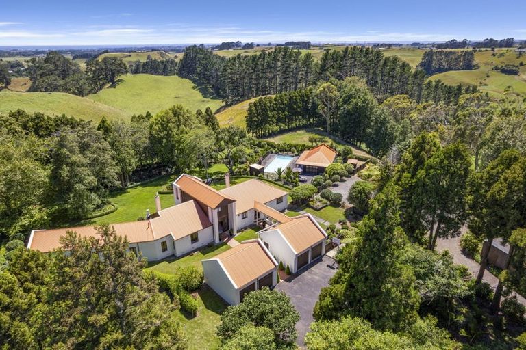 Photo of property in 221 Awai Road, Tarurutangi, New Plymouth, 4372