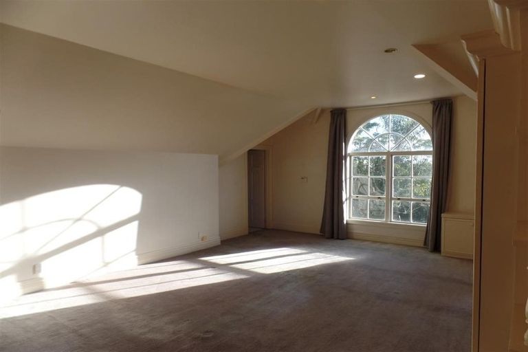 Photo of property in 14 Amreins Road, Waitakere, Henderson, 0782