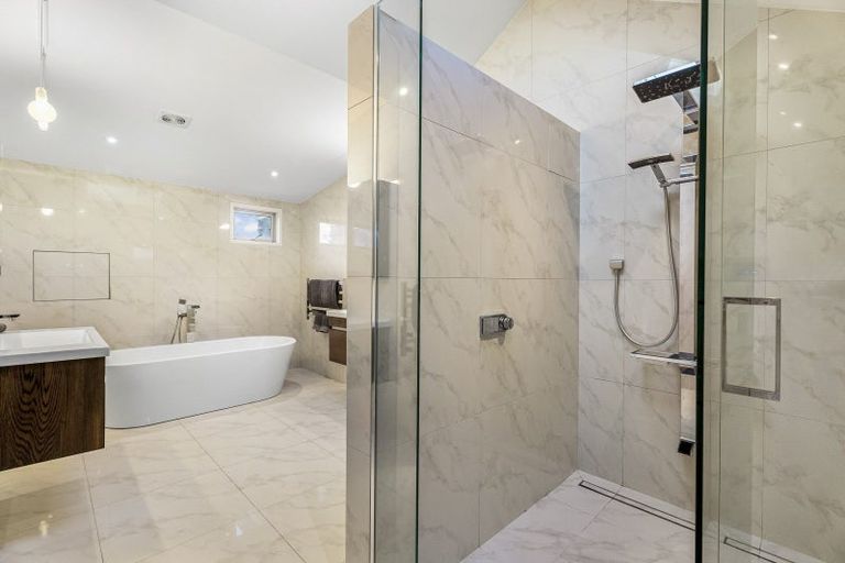 Photo of property in 37b View Road, Campbells Bay, Auckland, 0630