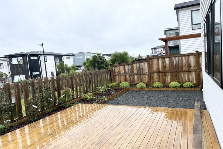 Photo of property in 37 Rapunga Drive, Hobsonville, Auckland, 0616