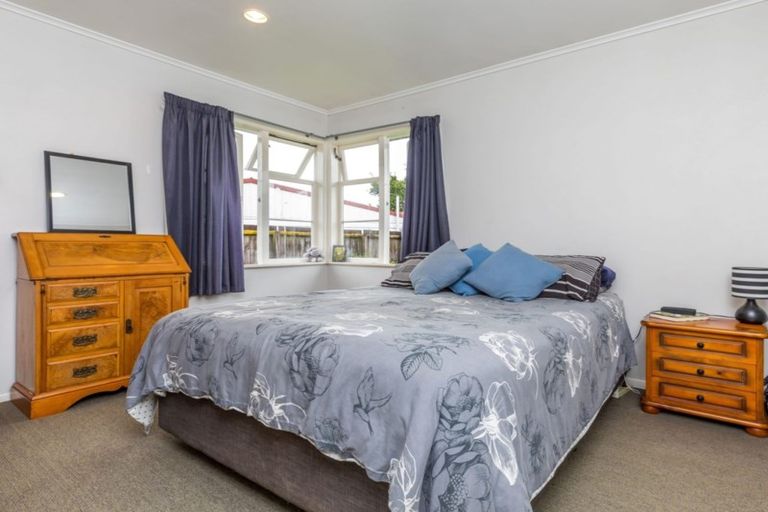 Photo of property in 111a Clevedon Road, Papakura, 2110