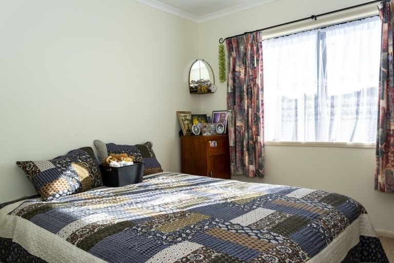 Photo of property in 32 Dillon Drive, Bell Block, New Plymouth, 4312