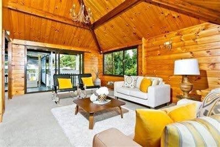 Photo of property in 2/18 Long Bay Drive, Torbay, Auckland, 0630